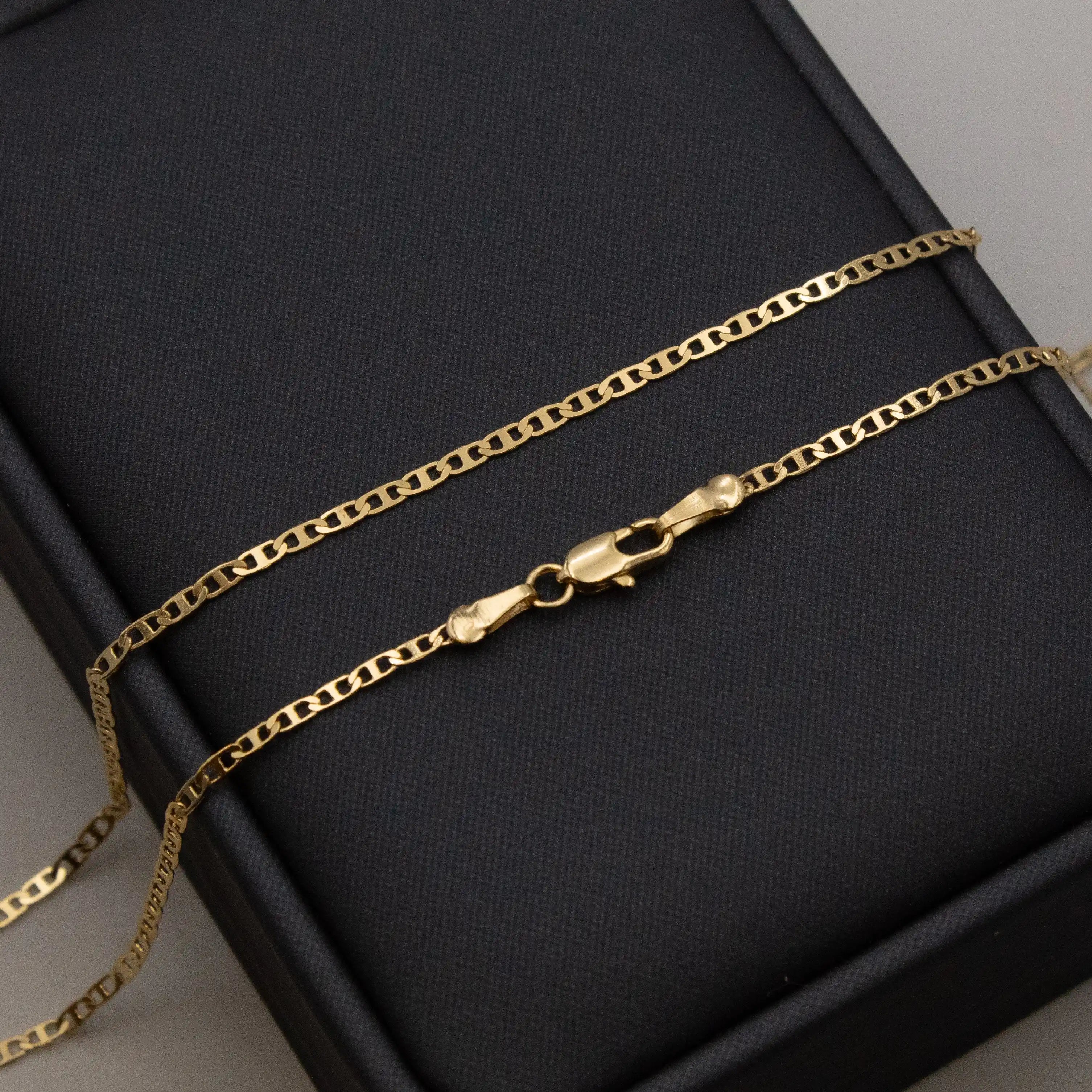 Corrente Mariner 2mm com pingente Medalha São Bento Banhado a Ouro 18k