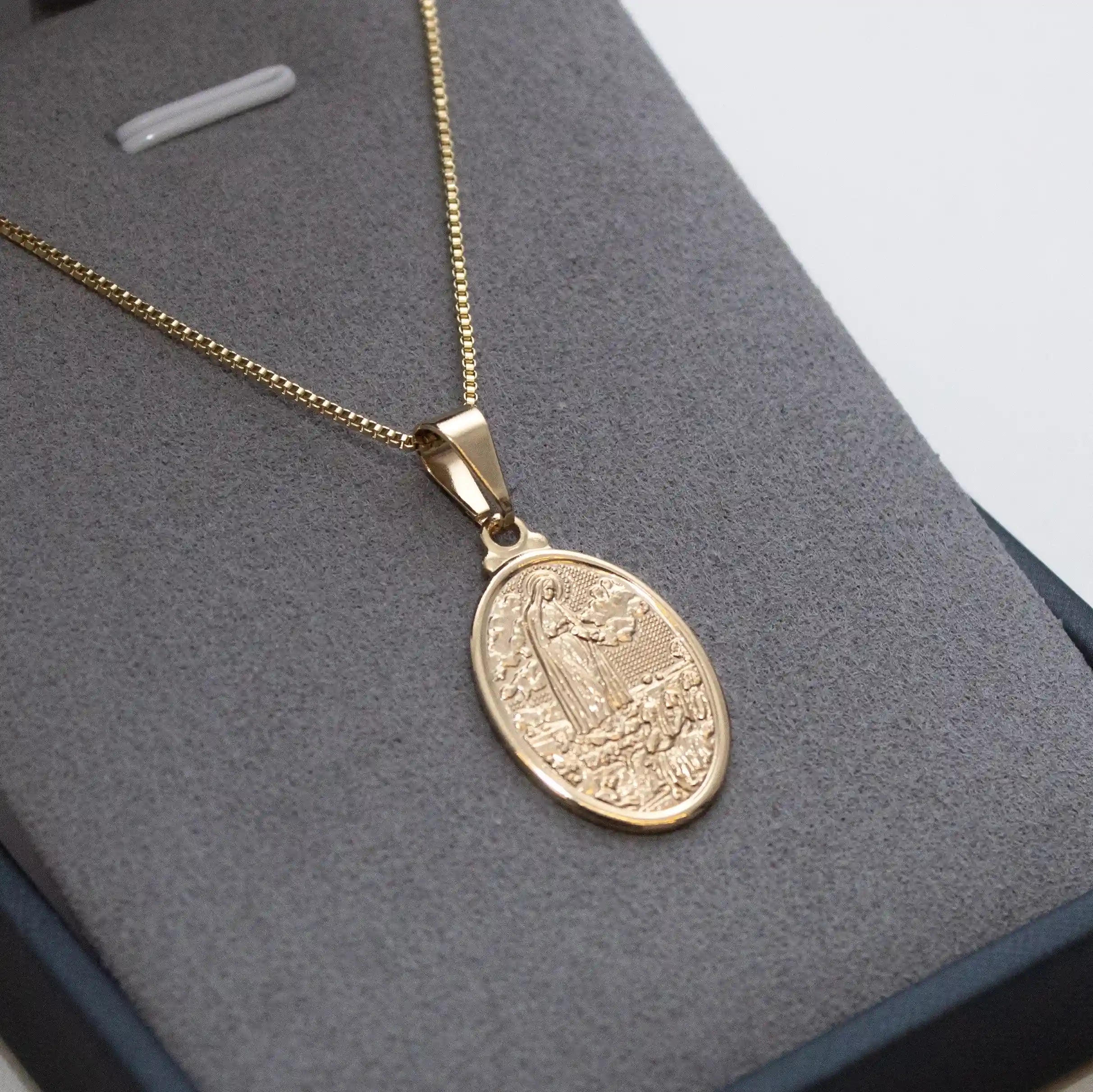 Pingente Nossa Senhora de Fátima Banhado a Ouro 18k