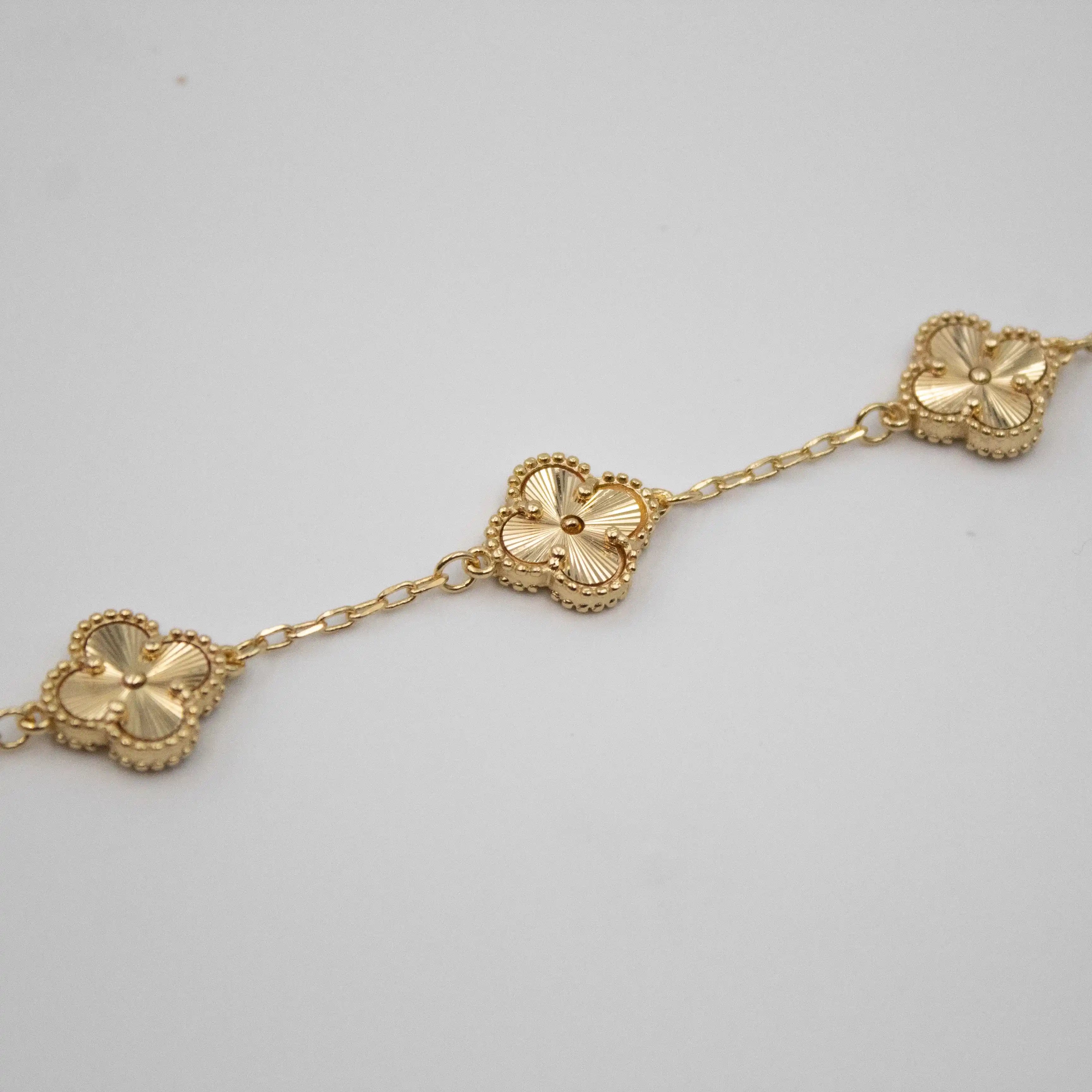 Pulseira Trevo 5 Folhas Vintage Bright Banhado a Ouro 18k