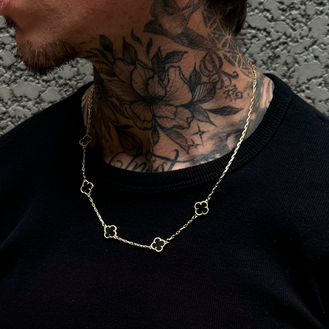 CORRENTE 5 TREVOS BLACK BANHADO A OURO 18K