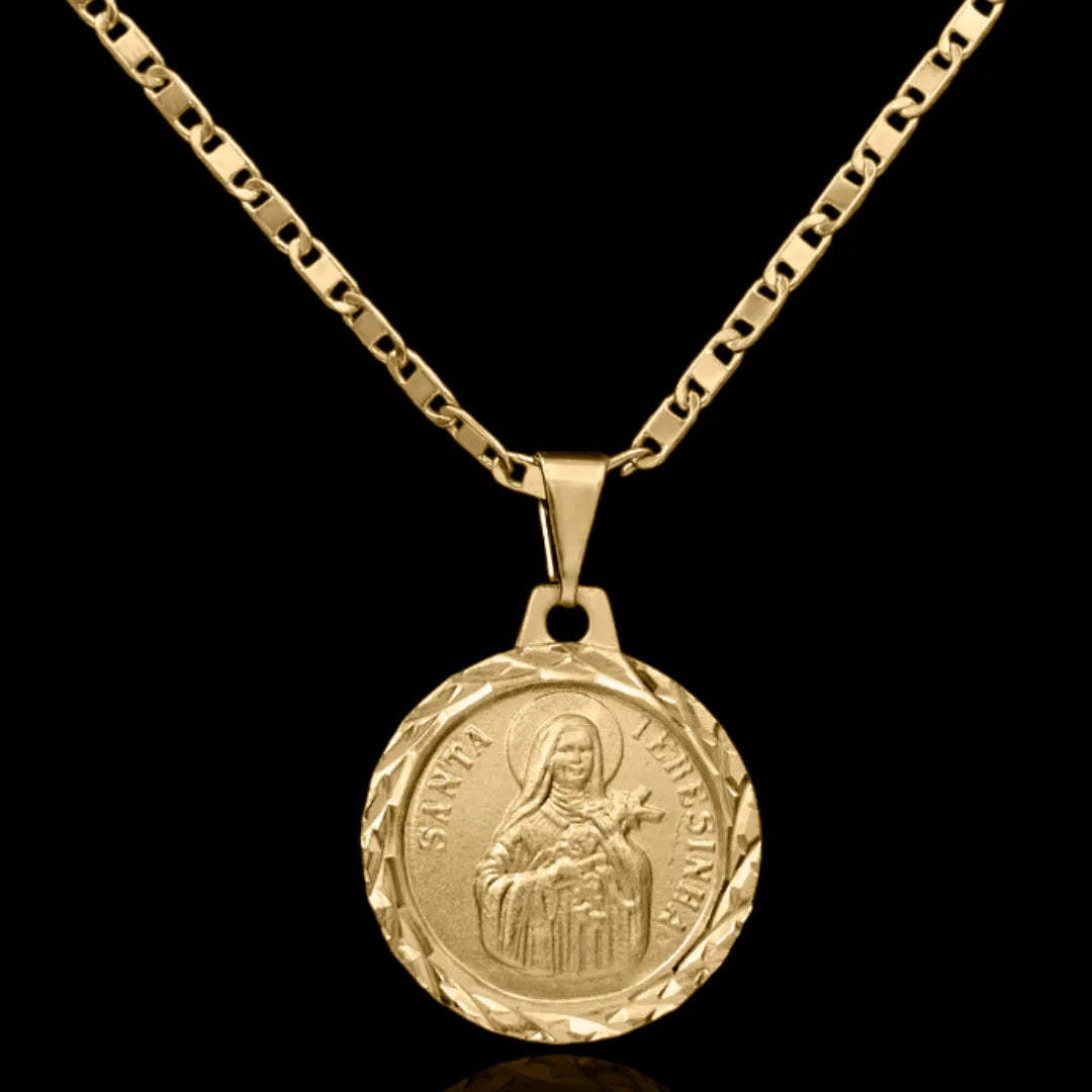 Corrente Piastrine 2mm com pingente Santa Teresinha Banhado a ouro 18k